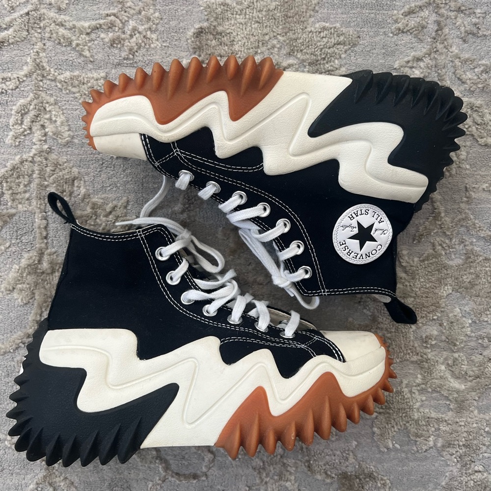 Converse Run Star Motion